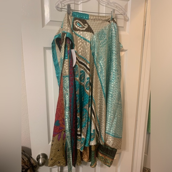 NWT sari silk aqua print magic skirt by Darn Good Yarn - Picture 2 of 6